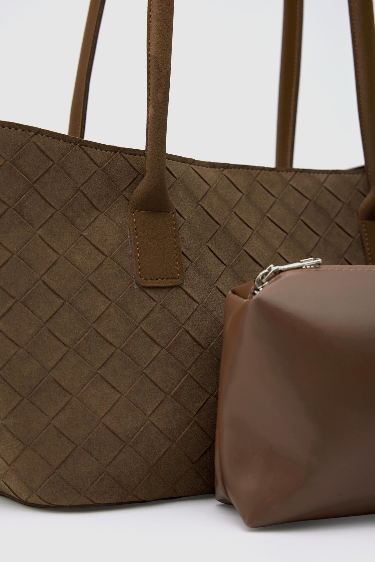 Aldebaran Suede Tote Bag in tan, view 4 – Nouva