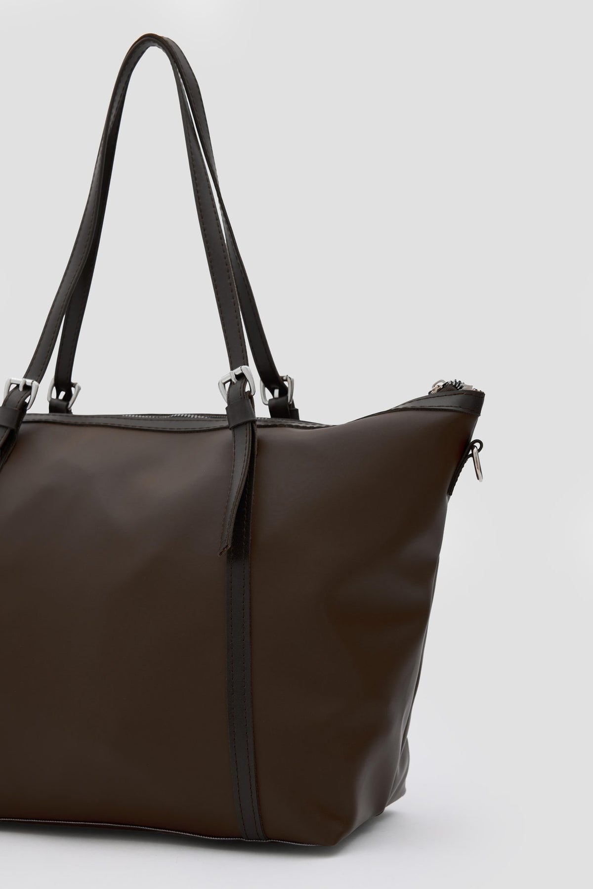 Altair Shoulder Bag in brown, view 6 – Nouva