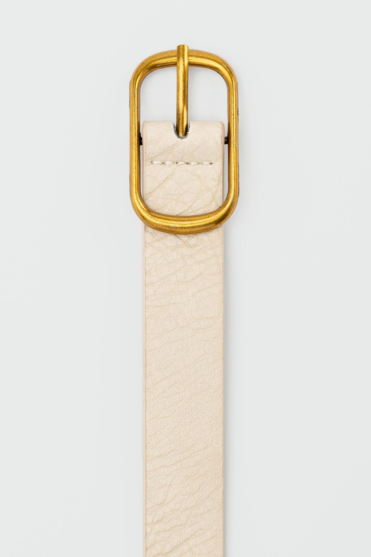Charme Rectangle Buckle Belt in cream, view 3 – Nouva