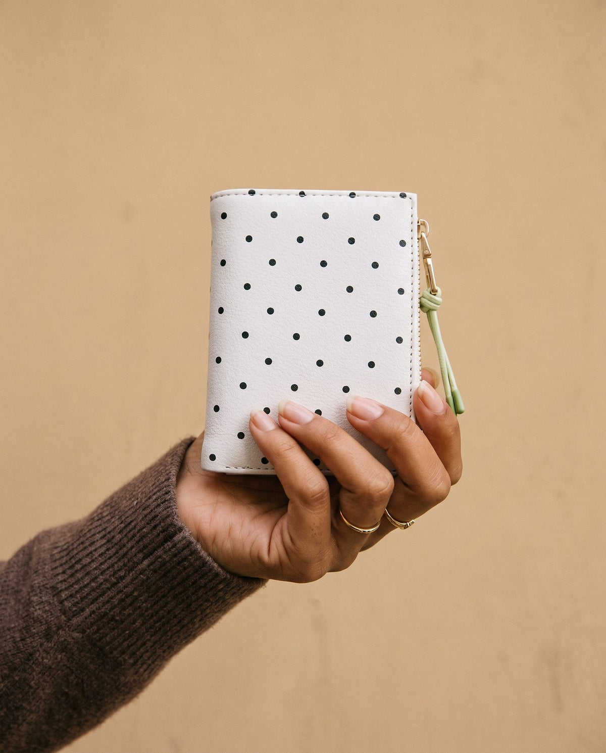 Coquette Polka Dot Wallet in white, view 5 – Nouva