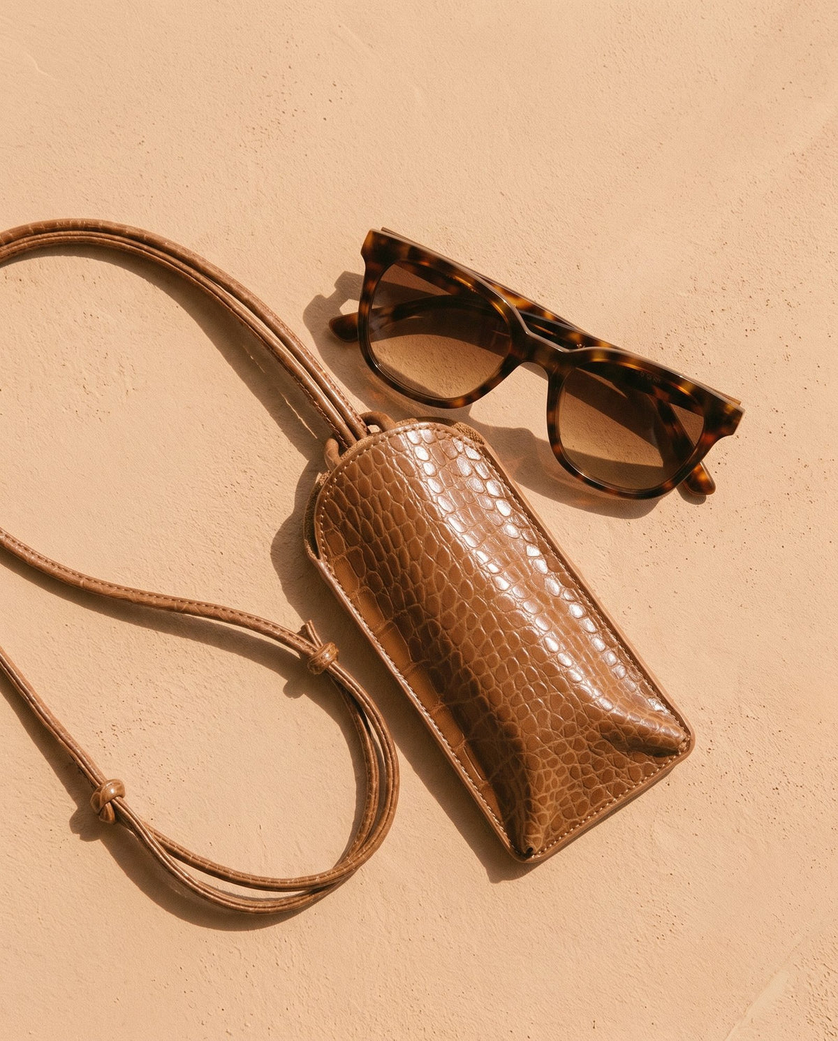 Vitrine Croc-Print Glasses Case in tan with sunglasses – women's sunglasses case by Nouva