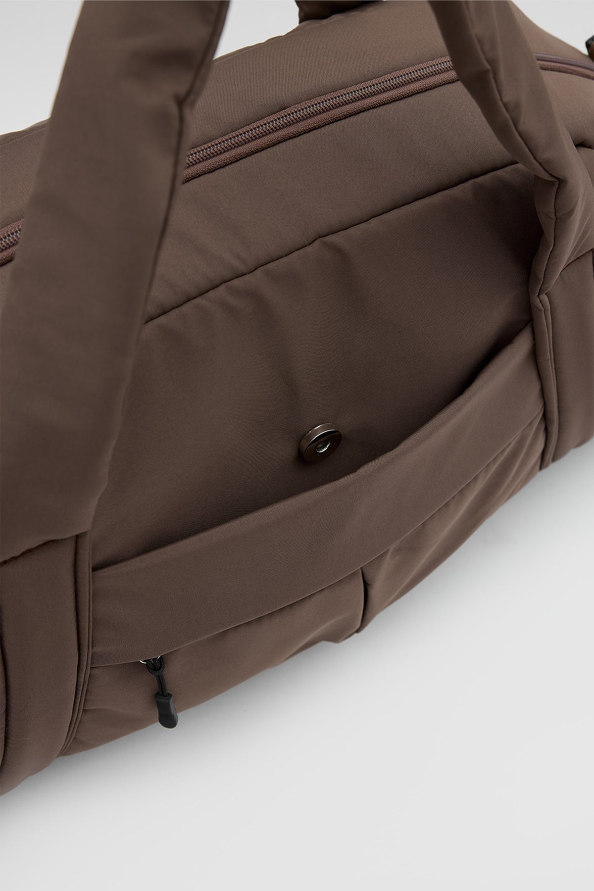 Fomalhaut Weekender Bag in brown, view 6 – Nouva