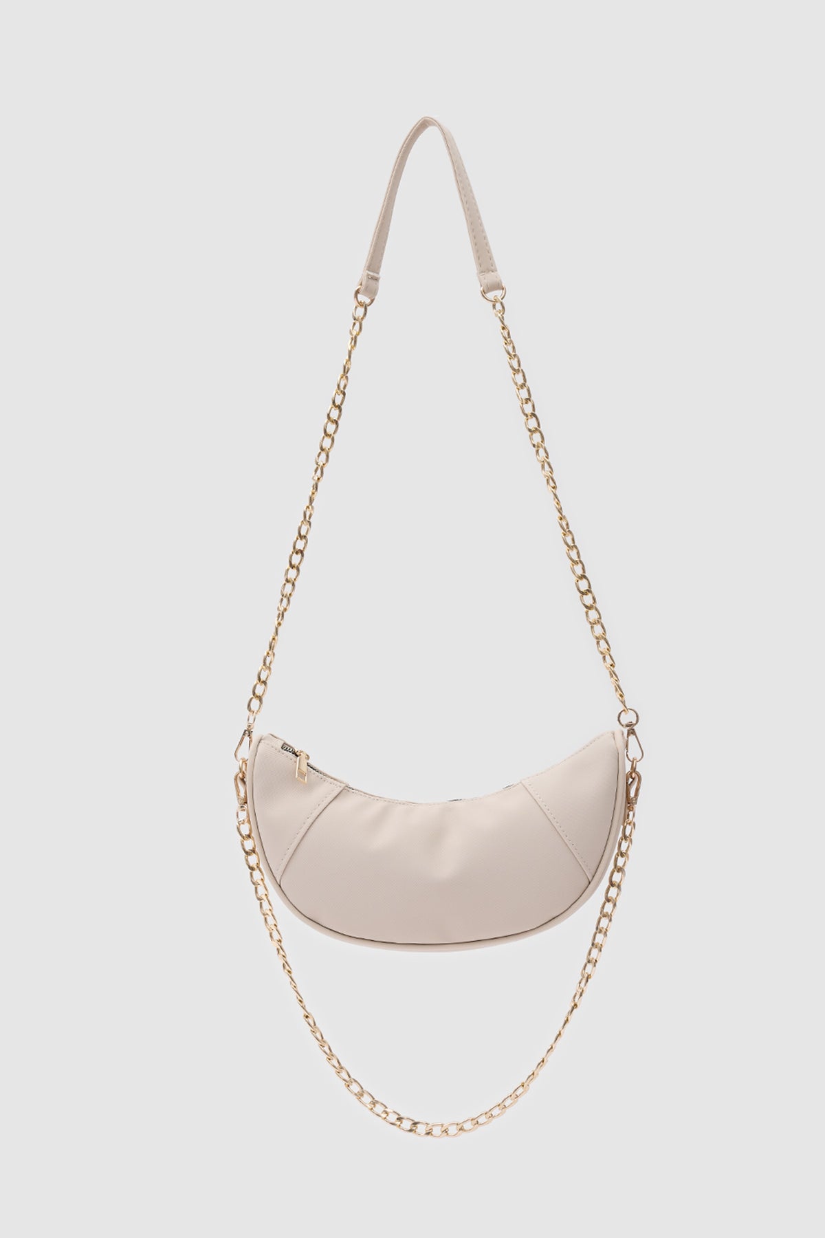 Hilal Chain Half-Moon Crossbody Bag in cream, view 2 – Nouva