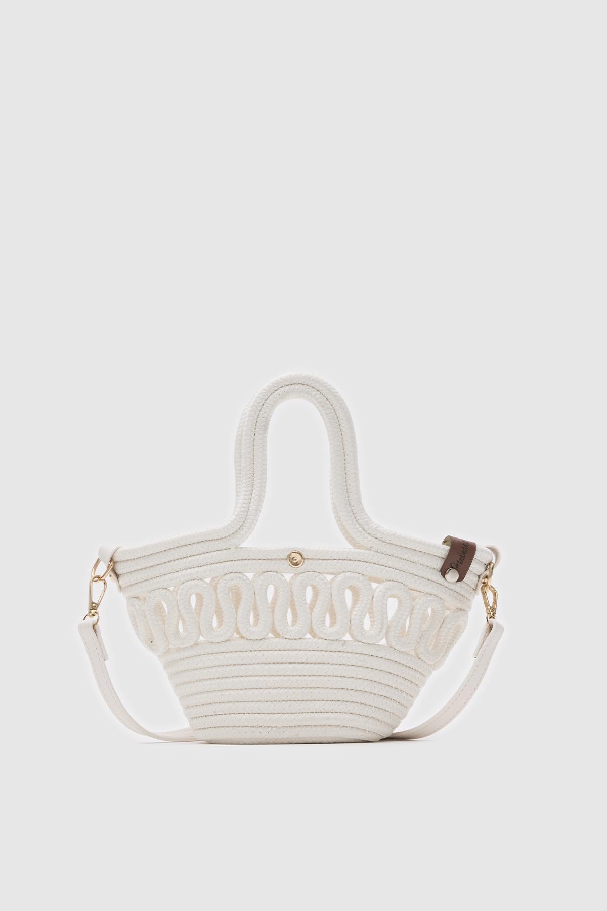 Kawkab Mini Straw Crossbody Bag in cream – women's straw crossbody bag by Nouva