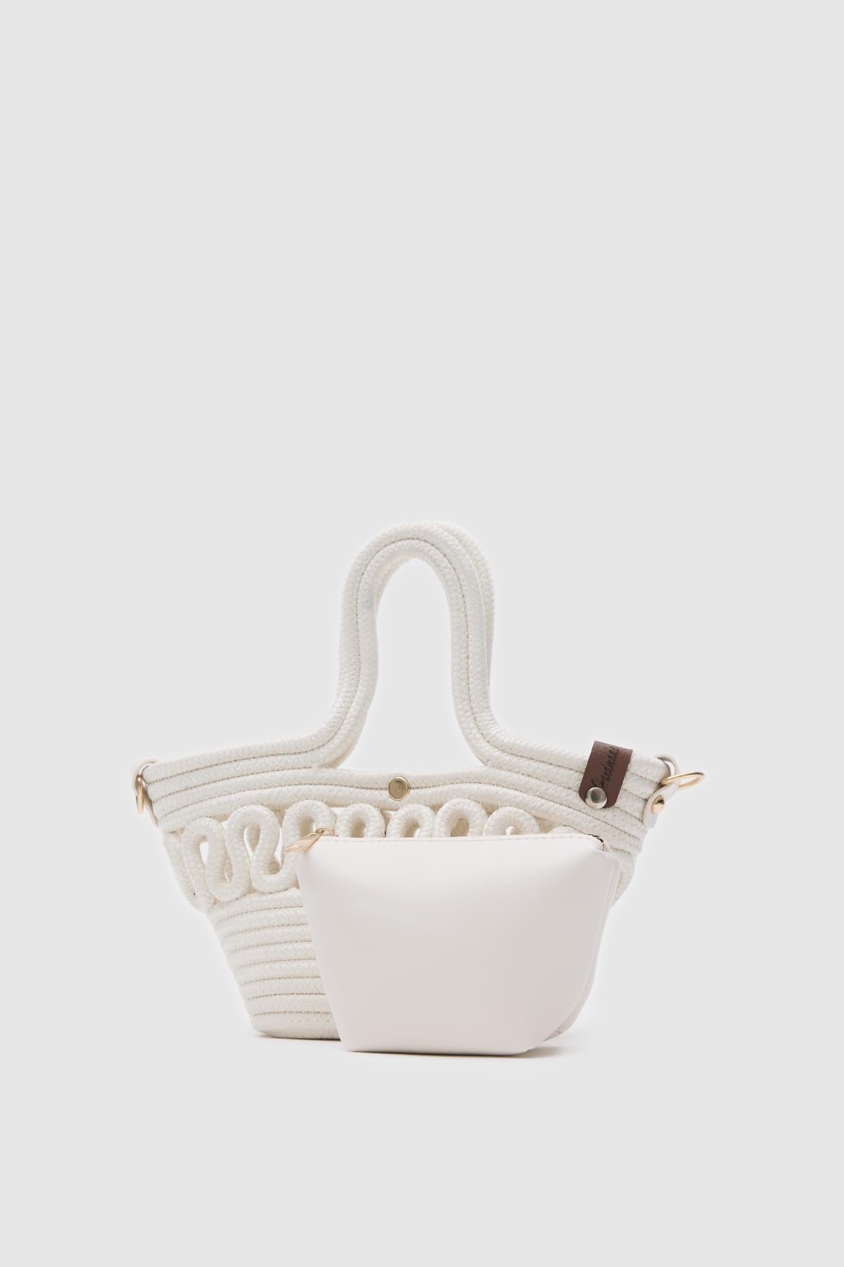 Kawkab Mini Straw Crossbody Bag in cream, view 3 – Nouva