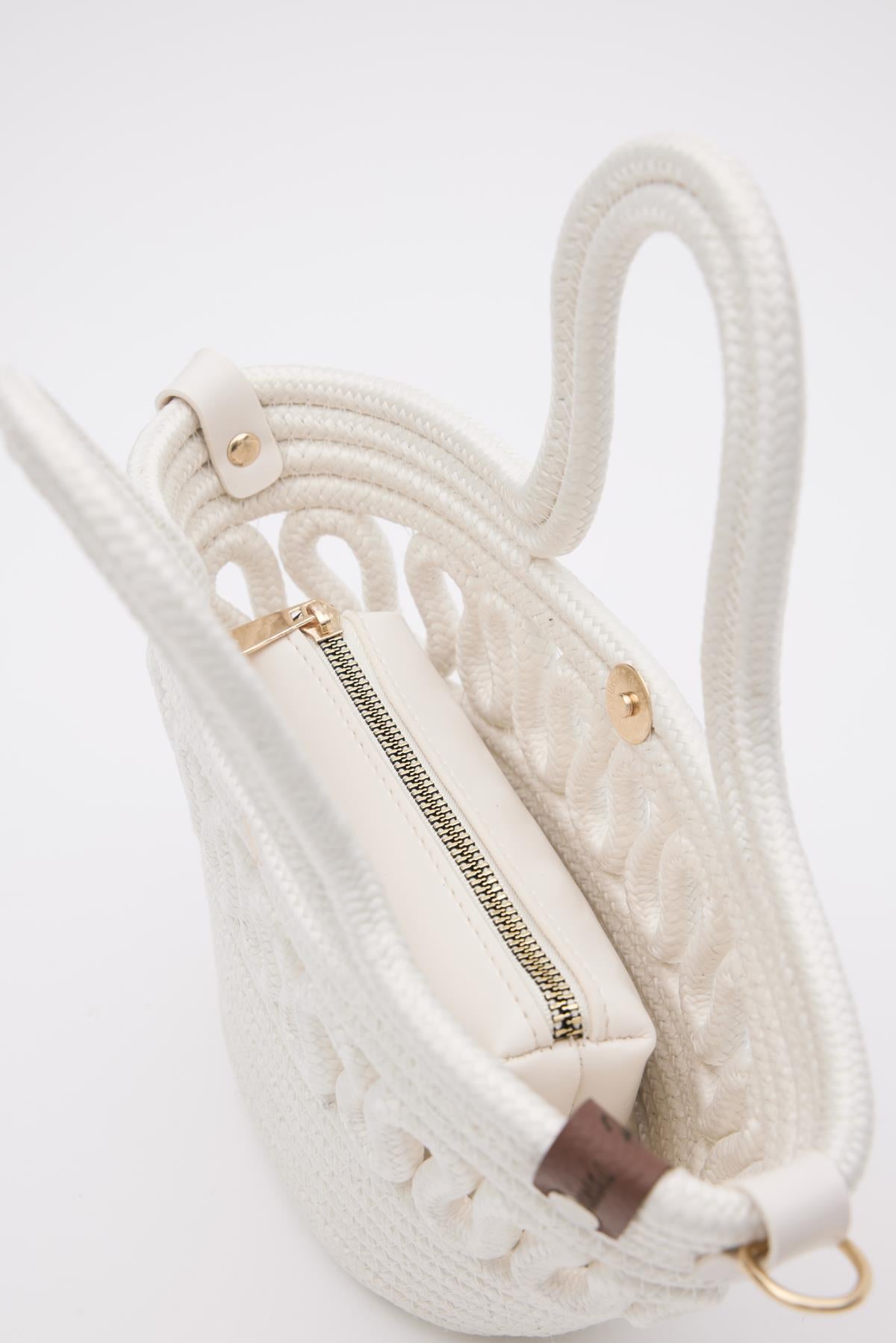 Kawkab Mini Straw Crossbody Bag in cream, view 4 – Nouva