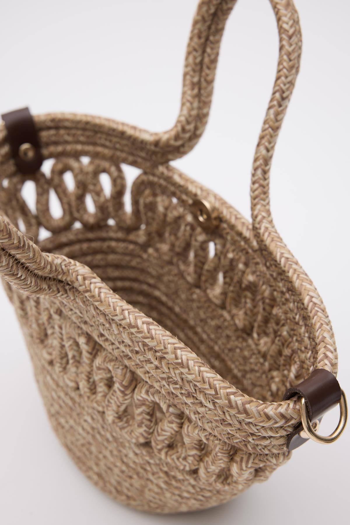 Kawkab Mini Straw Crossbody Bag in taupe, view 5 – Nouva