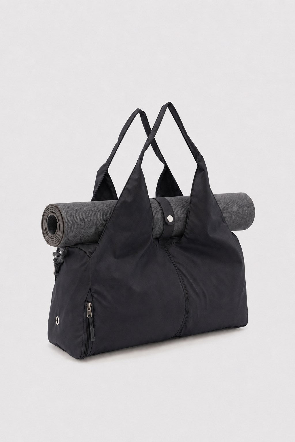 Merak Sport Shoulder Bag in black, view 2 – Nouva