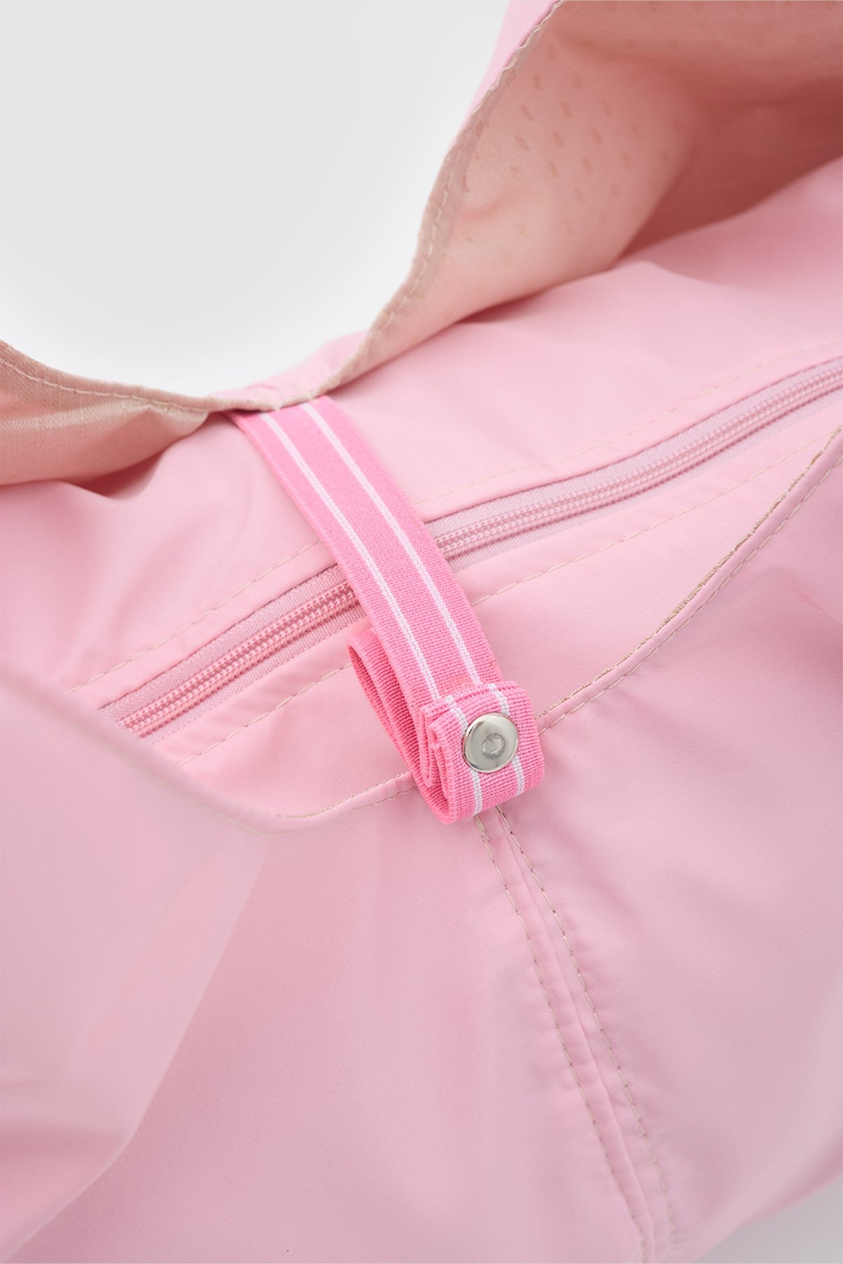 Merak Sport Shoulder Bag in pink, view 6 – Nouva