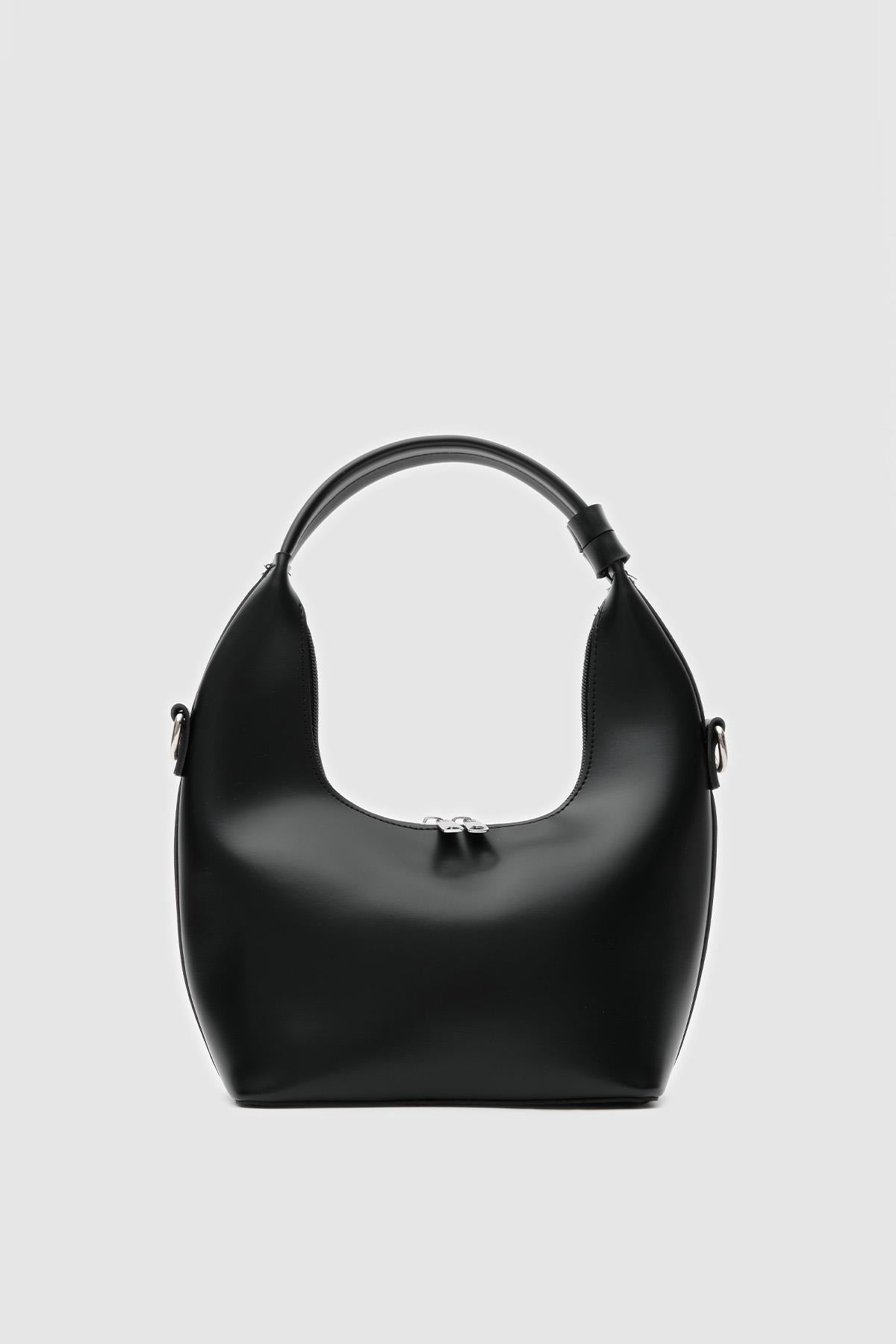 Mizar Crossbody Bucket Bag in black – women's bucket bag by Nouva