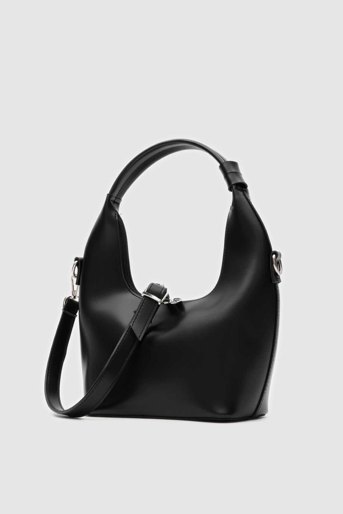 Mizar Crossbody Bucket Bag in black, view 2 – Nouva