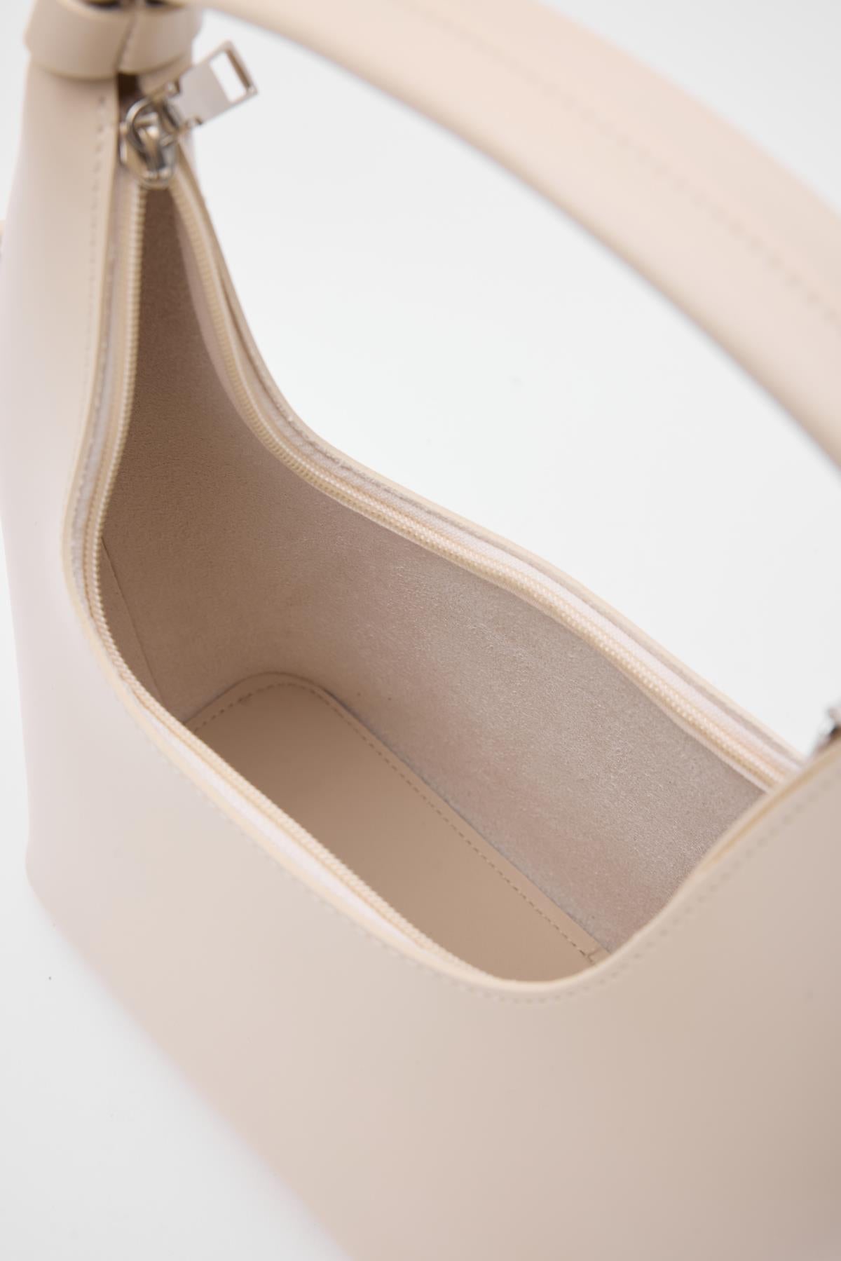 Mizar Crossbody Bucket Bag in cream, view 5 – Nouva