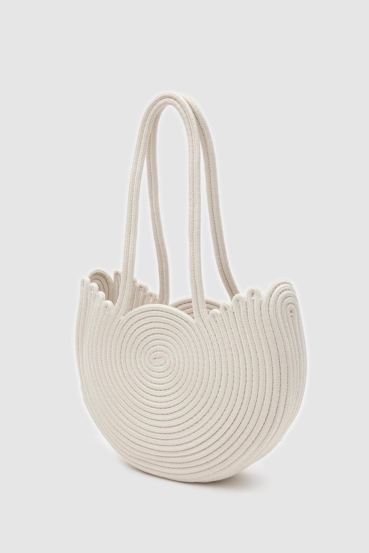 Najma Straw Shoulder Bag in cream, view 3 – Nouva