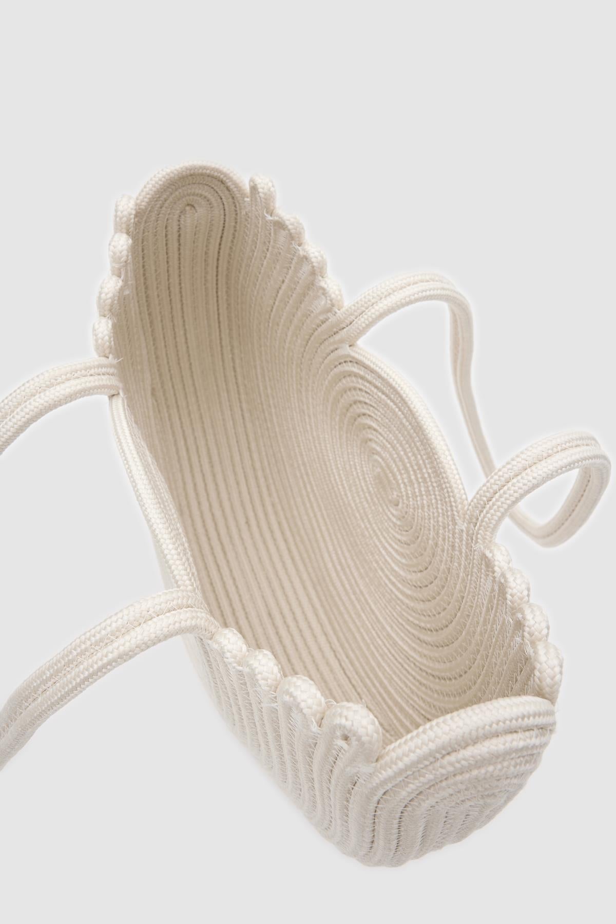 Najma Straw Shoulder Bag in cream, view 5 – Nouva