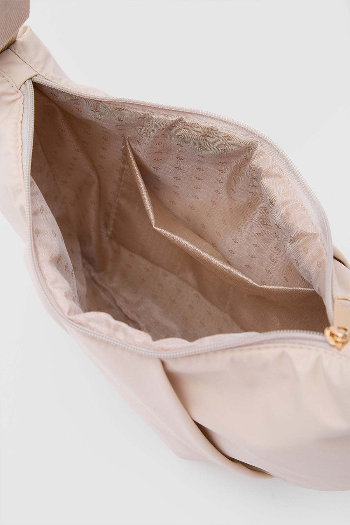 Nasr Sport Shoulder Bag in cream, view 6 – Nouva