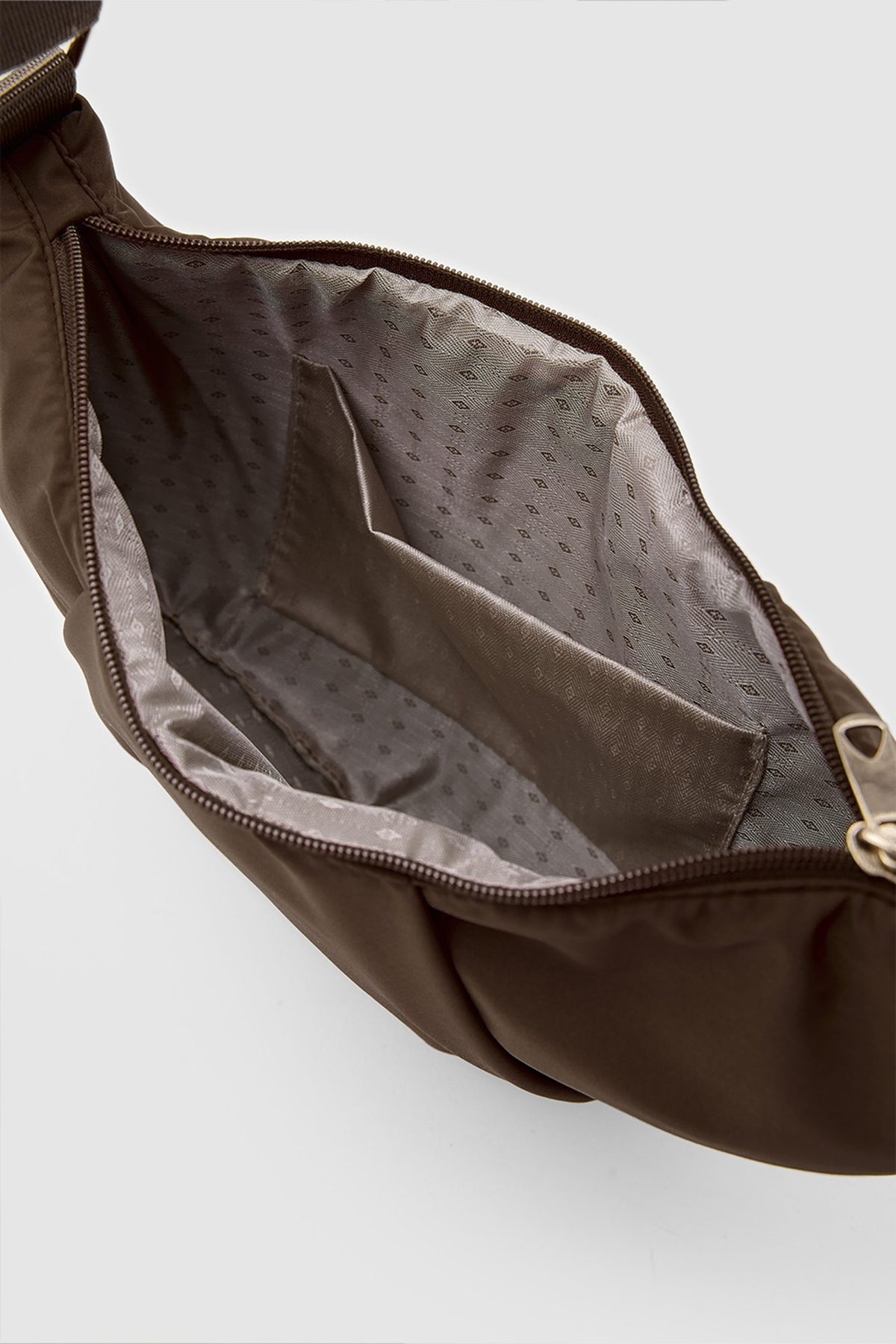 Nasr Sport Shoulder Bag in dark brown, view 6 – Nouva