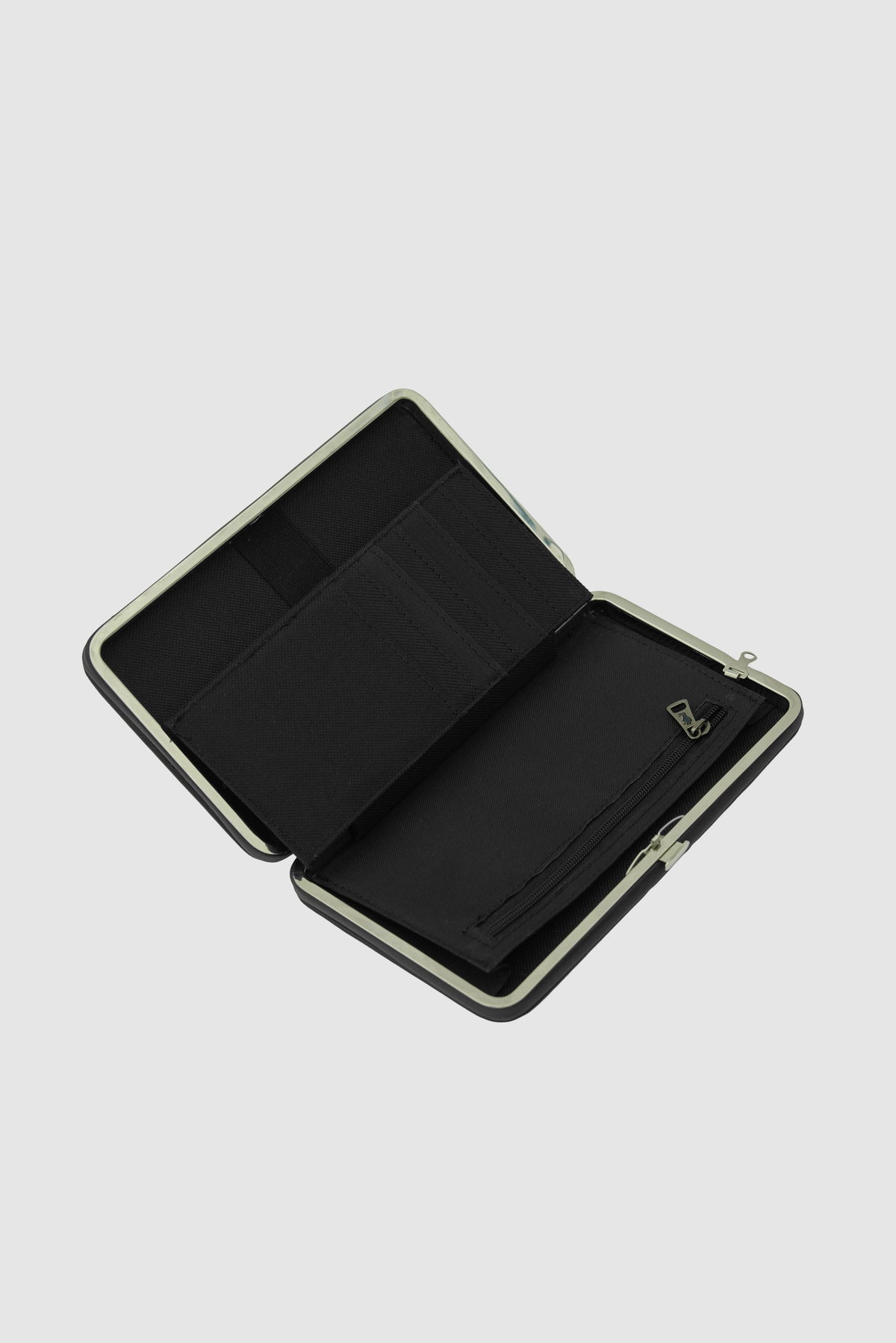 Nouveaute Portfolio Wallet in black, view 4 – Nouva