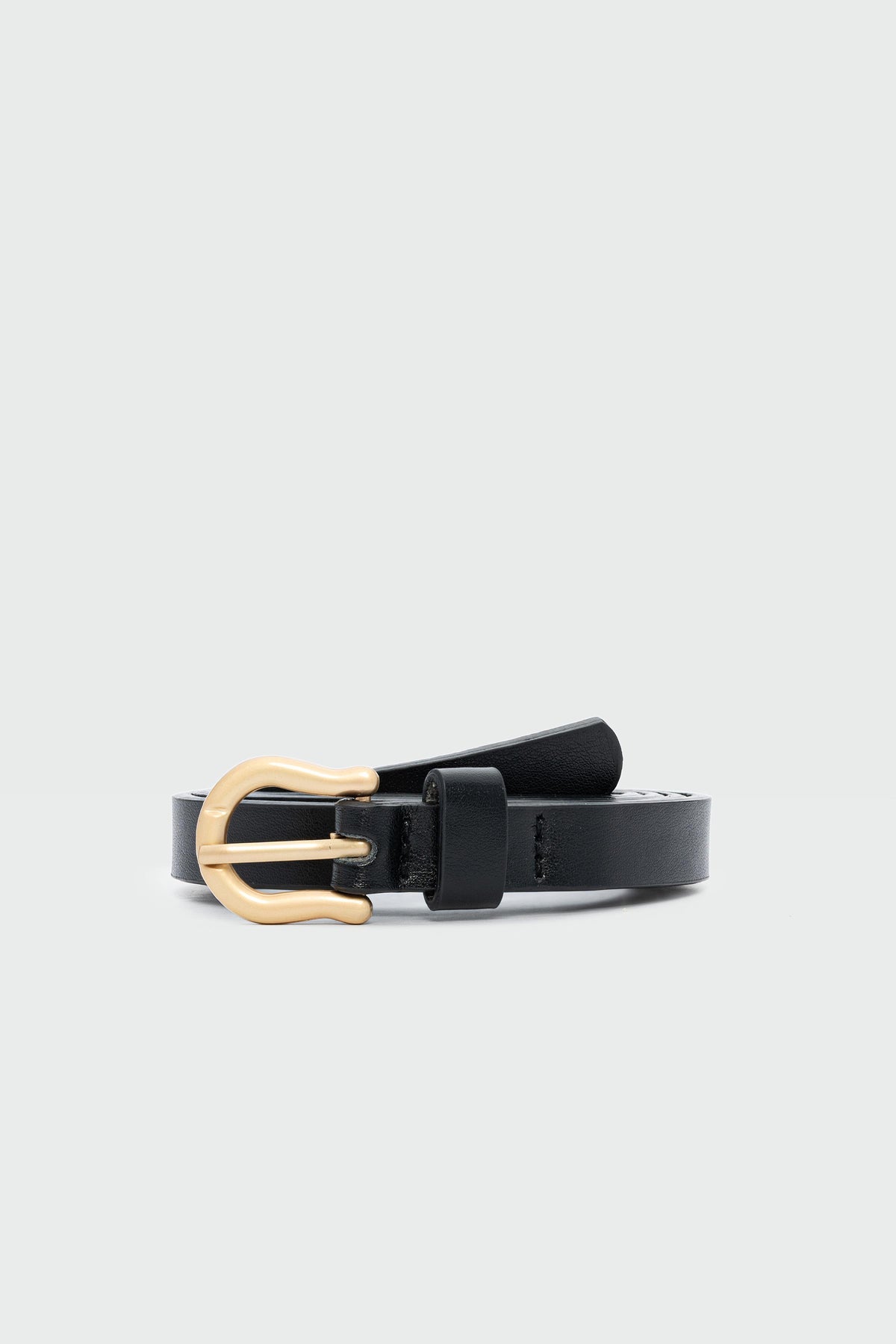 Parure Oval-Buckle Slim Belt in black – women's belt by Nouva