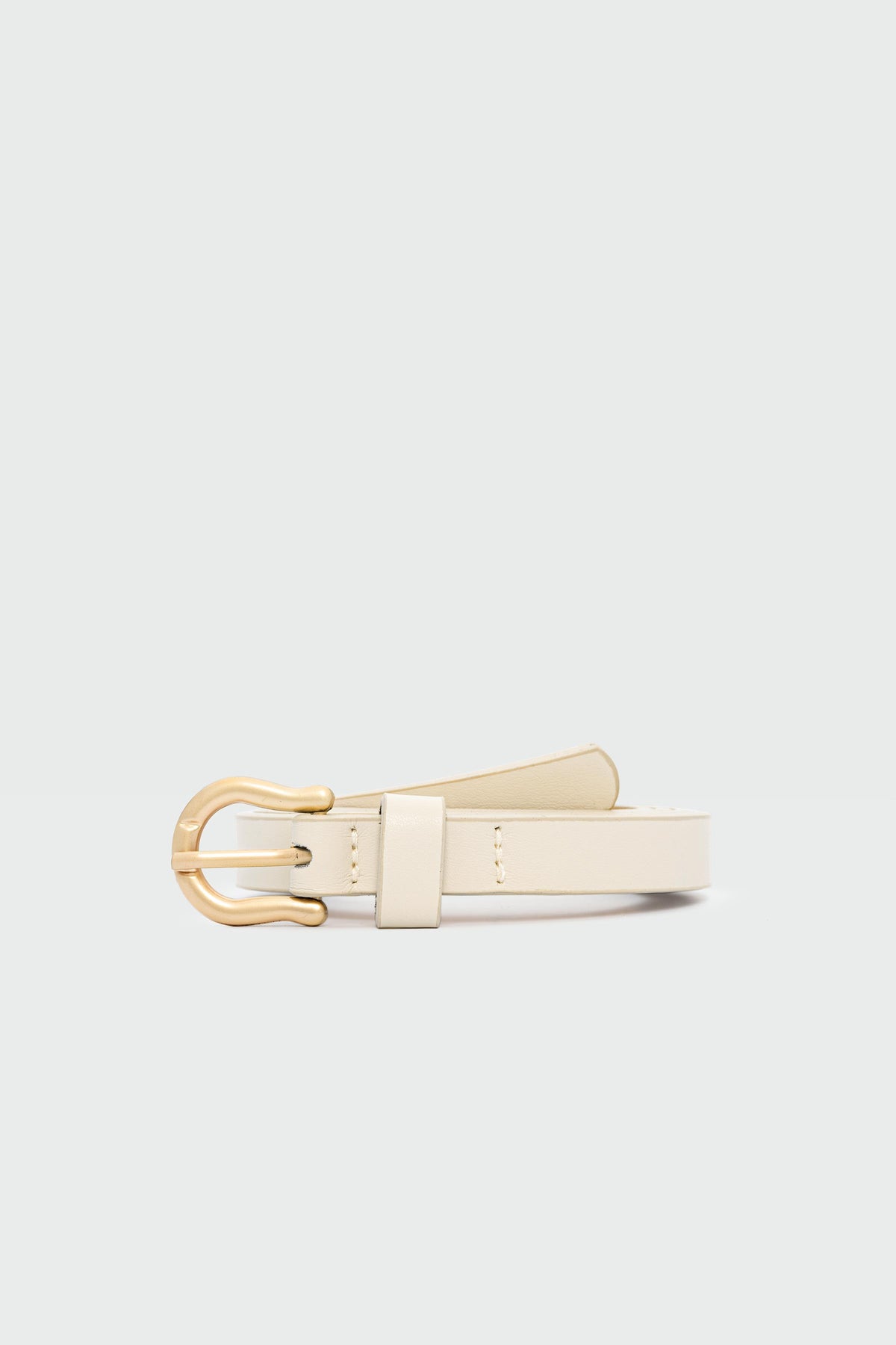 Parure Oval-Buckle Slim Belt in cream – women's belt by Nouva
