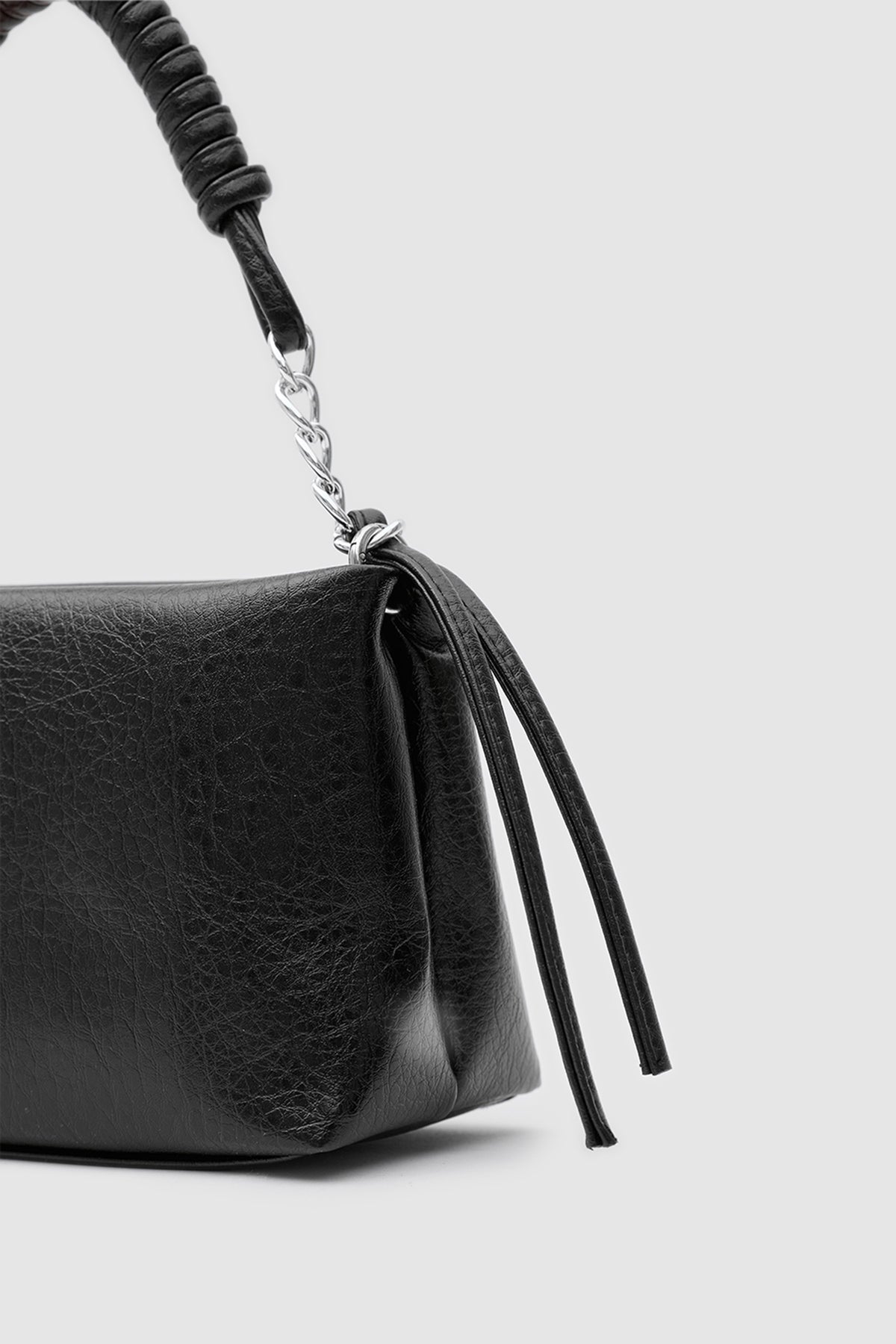 Shira Chain and Tassel Crossbody Bag in black, view 4 – Nouva