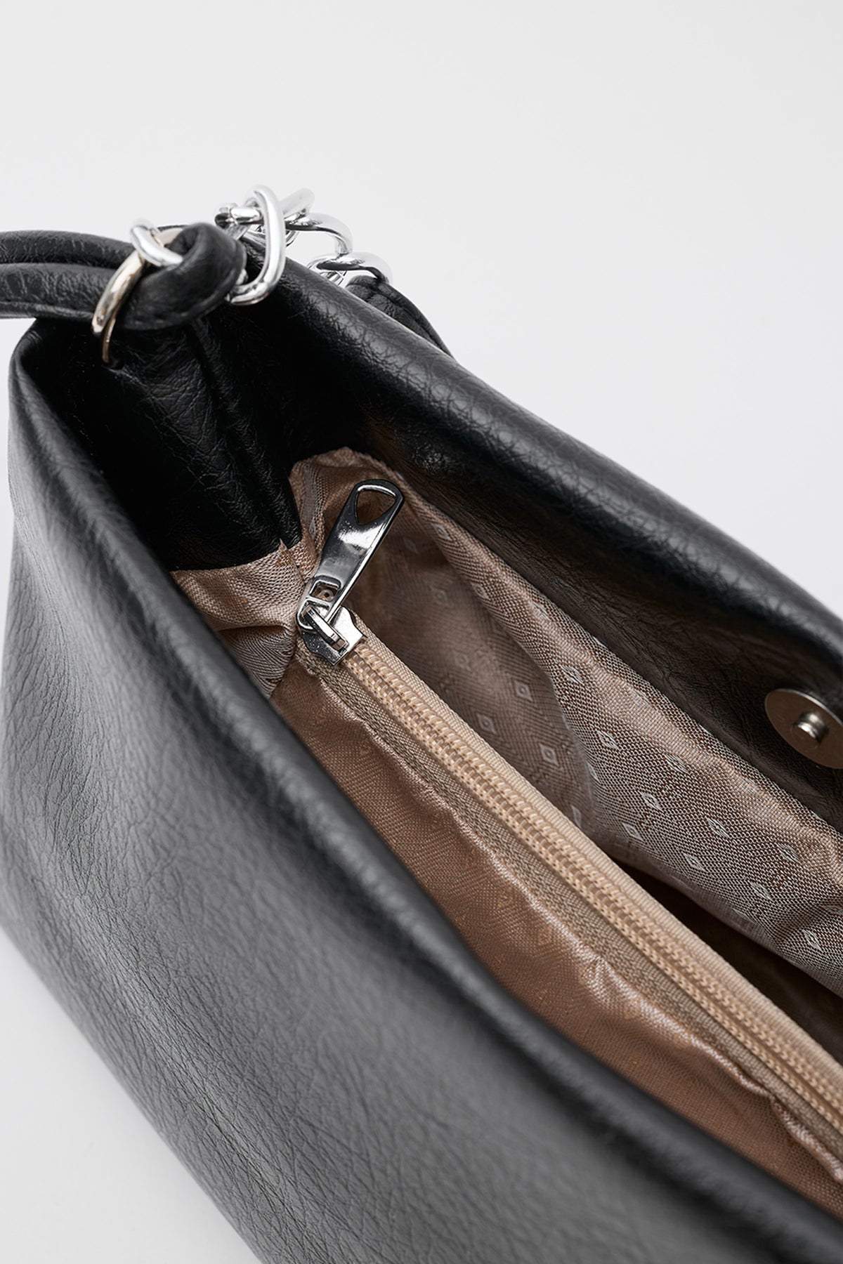Shira Chain and Tassel Crossbody Bag in black, view 7 – Nouva