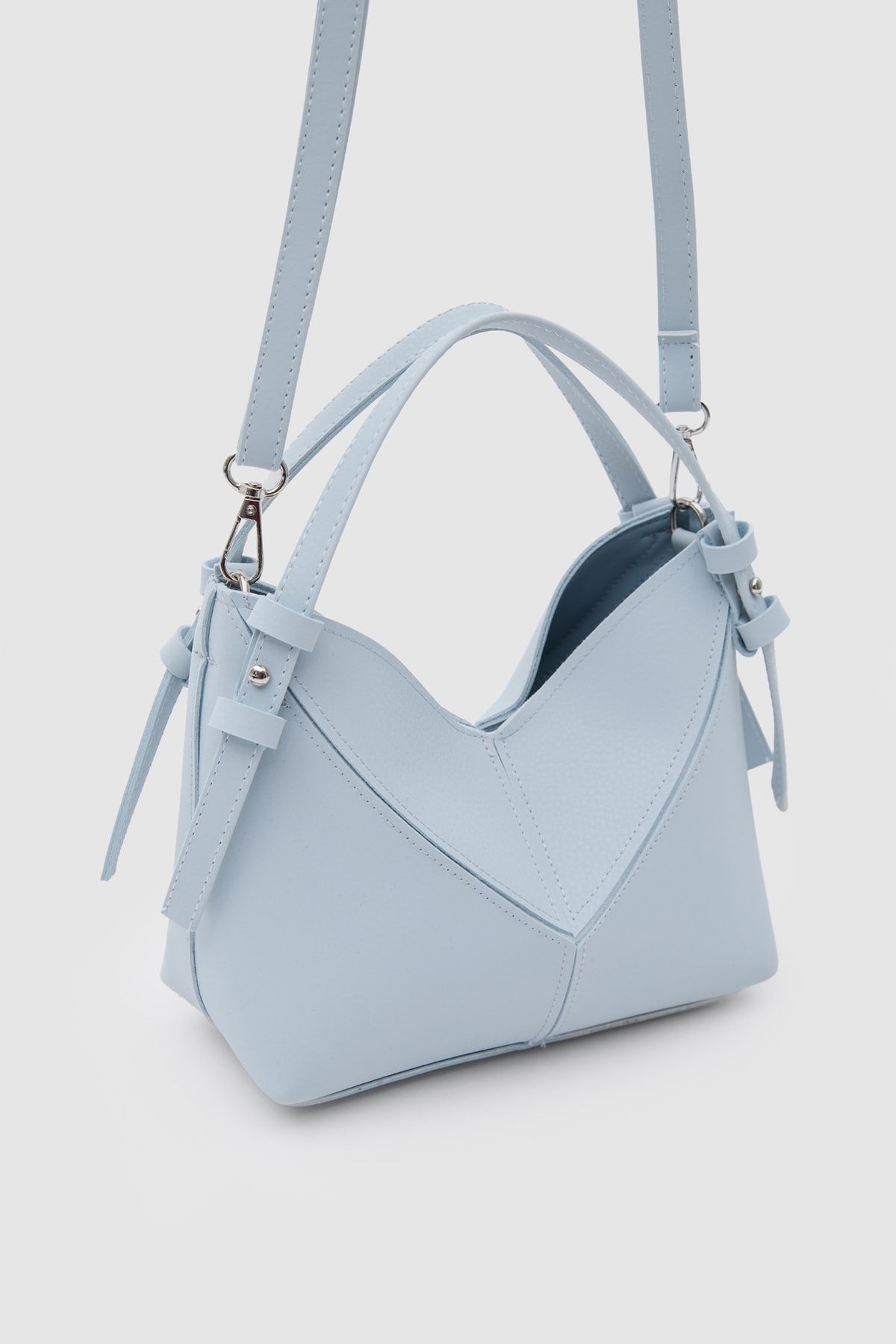 Simak Asymmetric Charm Crossbody Bag in baby blue, view 4 – Nouva