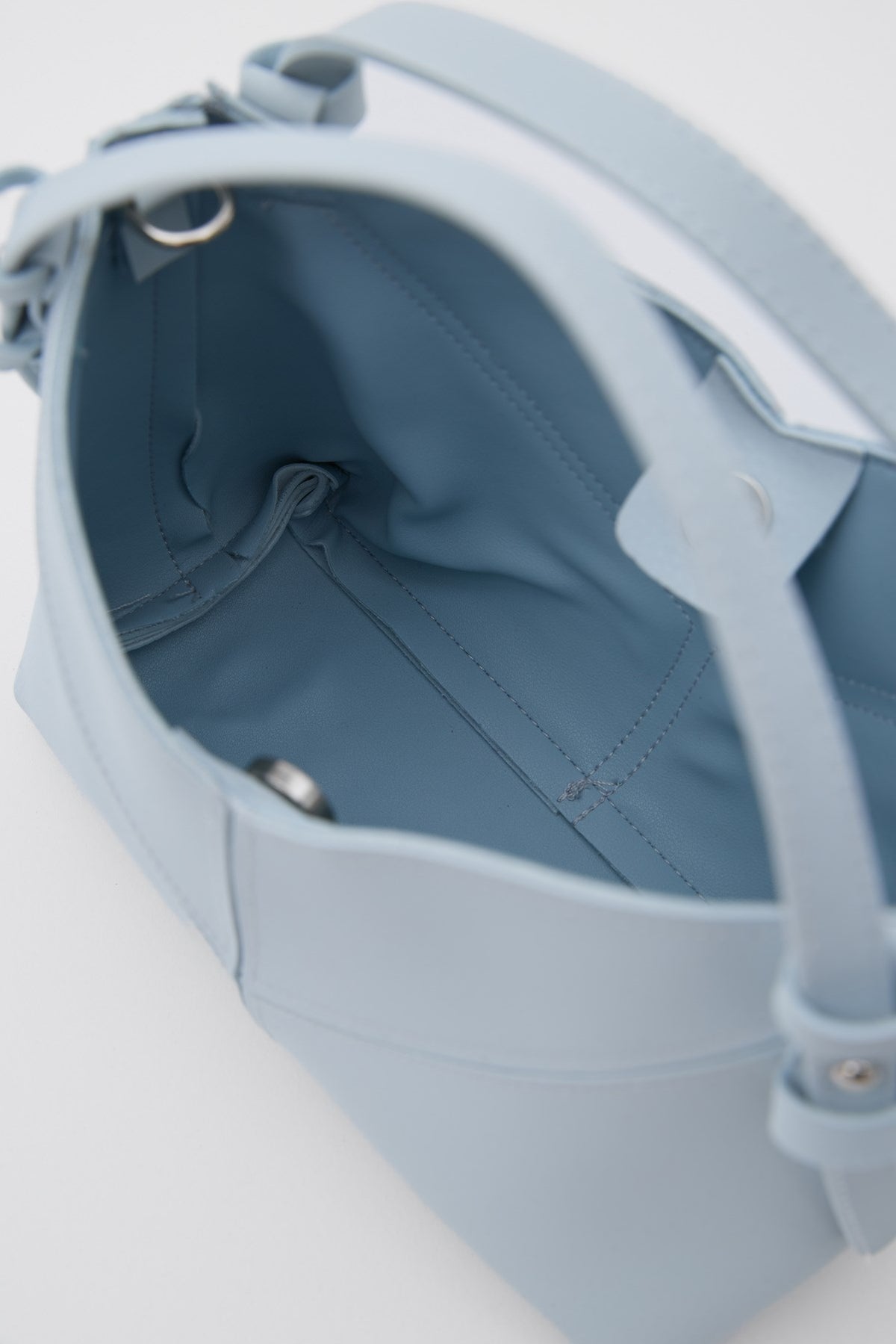 Simak Asymmetric Charm Crossbody Bag in baby blue, view 7 – Nouva