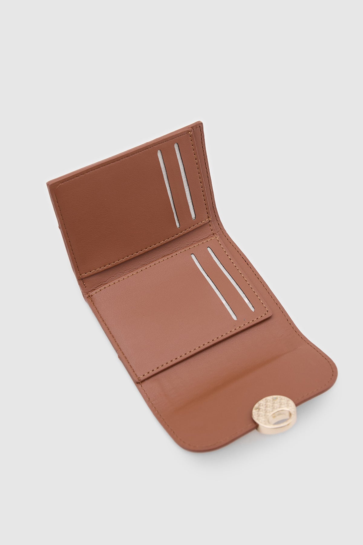 Tresor Straw Wallet in tan, view 3 – Nouva
