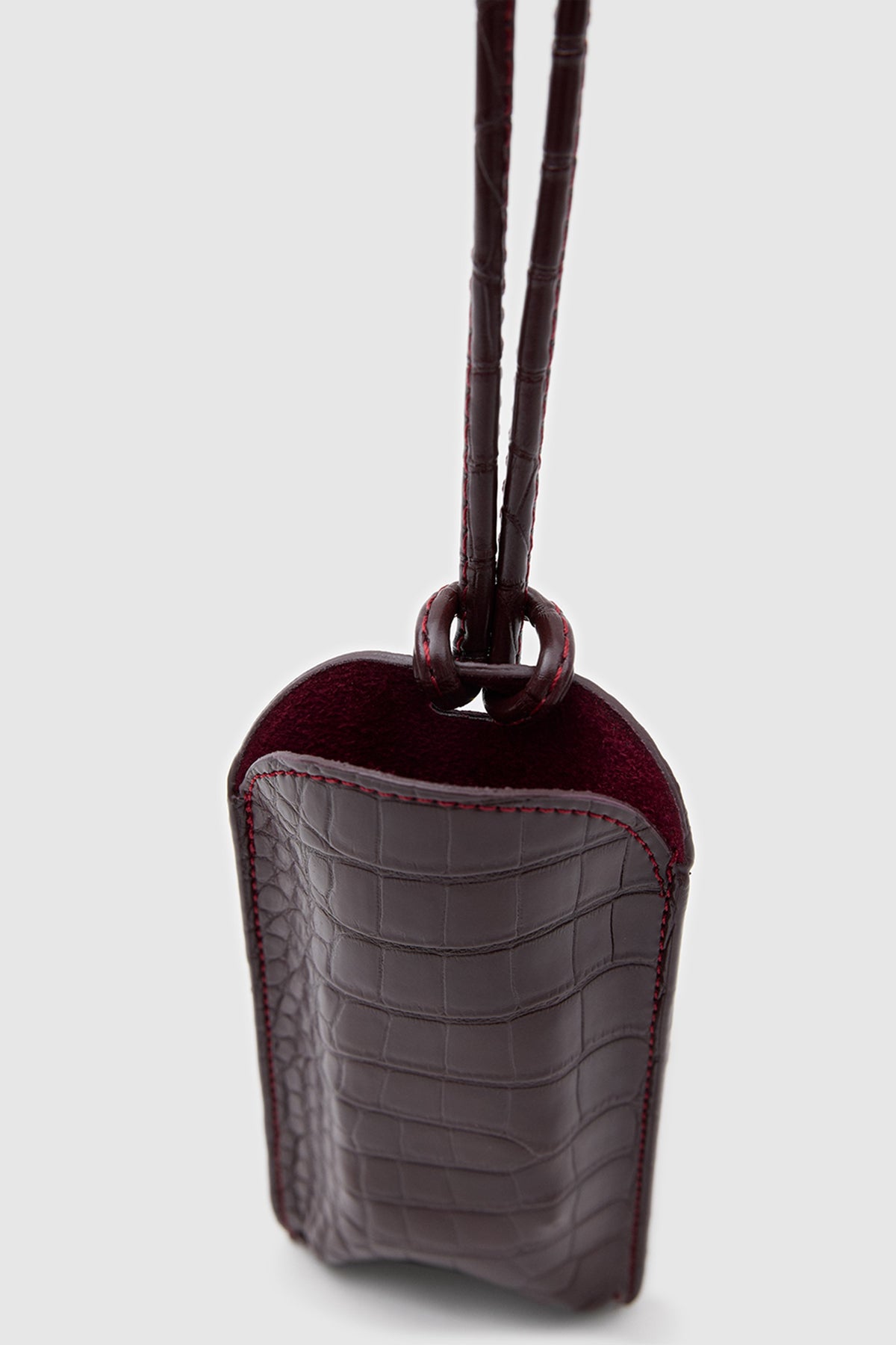 Vitrine Croc-Print Glasses Case in burgundy, view 6 – Nouva